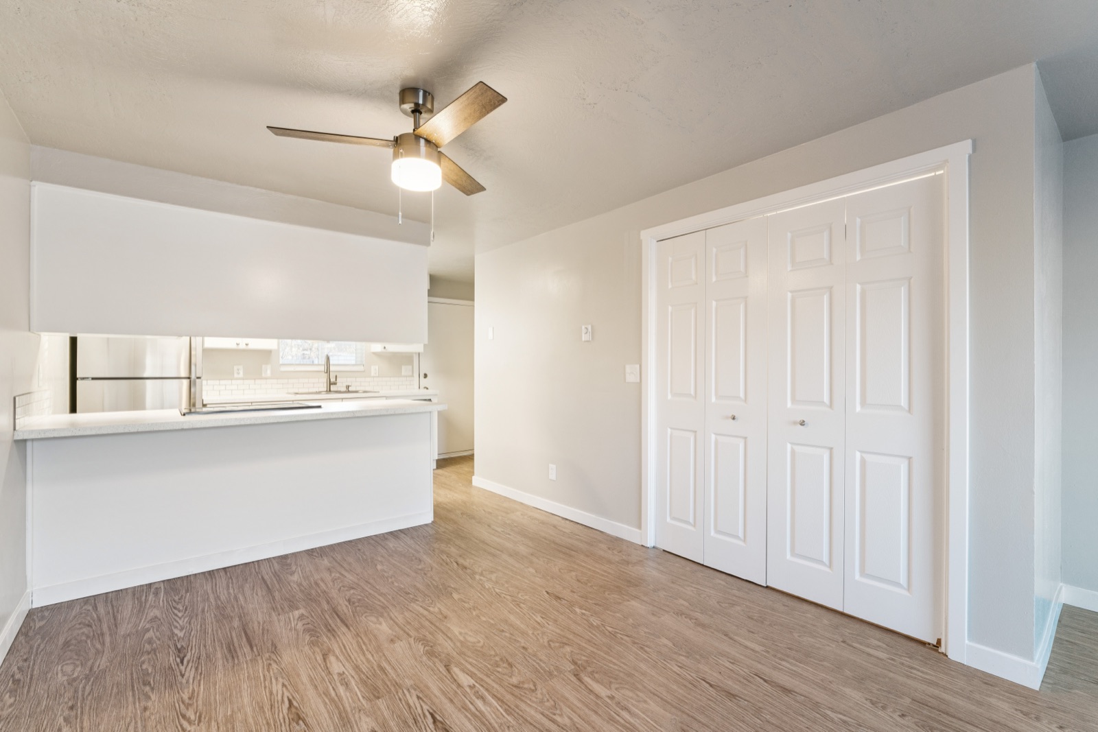 Unit interior, kitchen